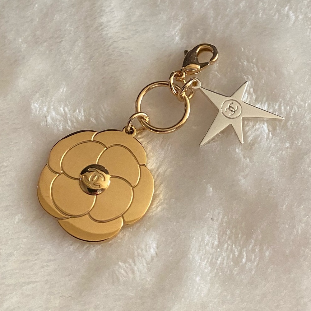 Chanel Camellia Flower and Silver Star Charm - Picture 5 of 5